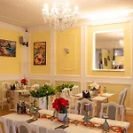 Riviera 3*