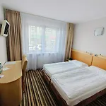 Riviera Готель 3*