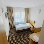 Готель Riviera